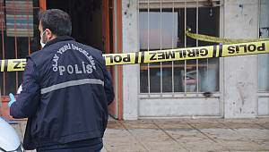 Mermiyi matkapla delmek isteyen döşemeci ve çırağı yaralandı 