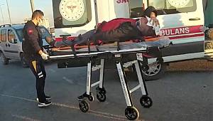 Minibüs ile hafif ticari araç çarpıştı: 1 yaralı 