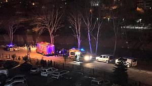 Otomobil nehre uçtu sürücüsü ölümden döndü 