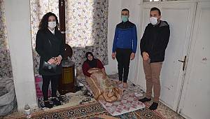 Suriyeli savaş mağduru kadın vücudundaki yanıklarla hayata tutunmaya çalışıyor 