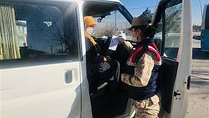 Kahramanmaraş Jandarma’dan aile içi şiddete broşürlü uyarı 