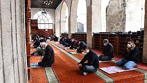 Kahramanmaraş'ta yılın ilk cuma namazı kılındı 