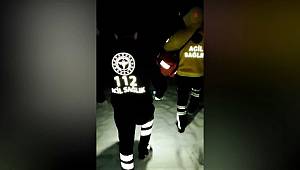 ‘112 Acil’ ekipleri hastaya ulaşmak için karlı yolları yürüyerek aştı 