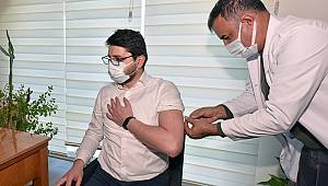  Başkan Aydın coronavirüs aşısı oldu
