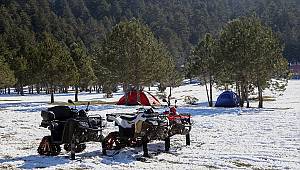Doğu Akdeniz'in kış tatili adresi Başkonuş Yaylası yarıyıl tatilinde de ilgi görüyor 