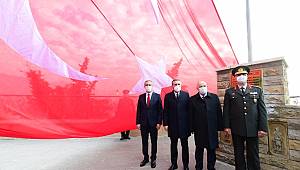 İstiklal Madalyası Şanlı Bayrağımızda 