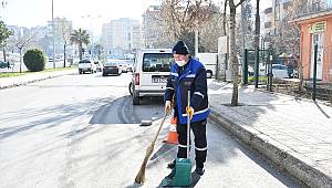 Kahramanmaraş'ta temizlik işçisi bulduğu cüzdanı sahibine teslim etti 
