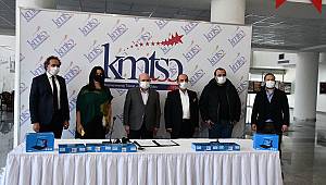 Kahramanmaraş'ta uzaktan eğitime erişim sıkıntısı yaşayan 59 öğrenciye tablet 