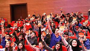 ‘Madalyasız’ romanı bilimsel dergide 