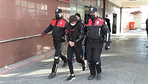 Oto hırsızı biri kadın 2 kişi tutuklandı 