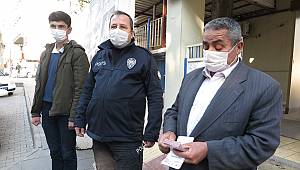 Yolda bulduğu 20 bin TL’yi hiç düşünmeden sahibine teslim etti 