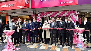 Avon, mağaza konsepti ile Kahramanmaraş’ta