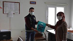 Büyükşehir’den İlçelerdeki Kamu Kurumlarına Kitap Hediyesi