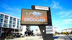 Her Koşulda ve Her Şartta Reisimizin Yanındayız 