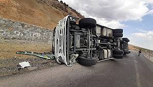 Kahramanmaraş’ta tır yan yattı: 1 yaralı 