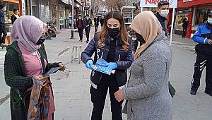 Polis anneleri uyuşturucuya karşı bilgilendirdi 