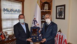Rektör Can’dan MÜSİAD’a ziyaret 