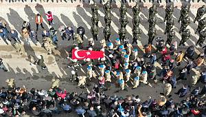 Tatvan'da şehit olan Astsubay Üstçavuş Nazmi Yılmaz, Kahramanmaraş'ta son yolculuğuna uğurlandı 