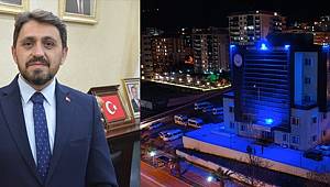 Aile, Çalışma ve Sosyal Hizmetler Kahramanmaraş İl Müdürlüğü binası Otizm Farkındalık Günü için maviye büründü 