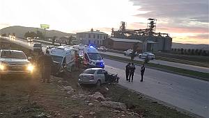 Feci kaza.. 3 ölü 3 yaralı var 