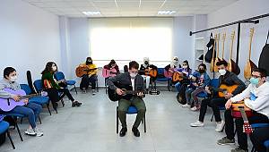 Gençlik Merkezinde Kurslar Başladı 