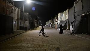 Kahramanmaraş'taki konteyner kentte ilk sahur 