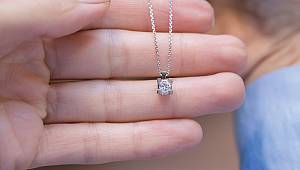 Kişiye Özel Pırlanta Kolyeler Blue’dan! 