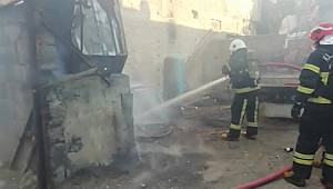 Hurda deposunda yangın korkuttu 