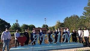 Milletvekili Öçal, Afşin'deki aromatik bitki bahçelerini inceledi 