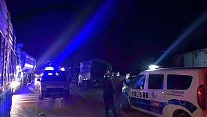 Kahramanmaraş'ta trene çarpan kamyonetin sürücüsü yaralandı 