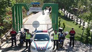 Türkoğlu’nda jandarma trafikten droneli denetim