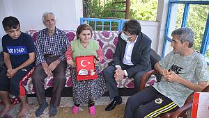 Yaşlı çift 3 zihinsel engelli çocuğuyla yaşam sürüyor 
