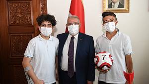 Başkan Mahçiçek’ten Ampute Sporculara Malzeme Desteği 