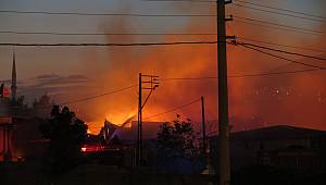 Kahramanmaraş'ta Yangın.. 4 fabrika 2 depo kullanılmaz hale geldi 