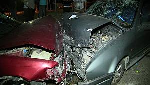 Kahramanmaraş’ta iki otomobil kafa kafaya çarpıştı: 6 yaralı 