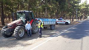 Kahramanmaraş’ta jandarma trafik ekipleri tarım araçlarını denetledi 