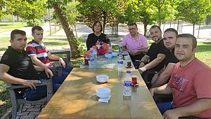 Kanserle savaşan öğretmenlerine öğrencilerinden moral ziyareti 