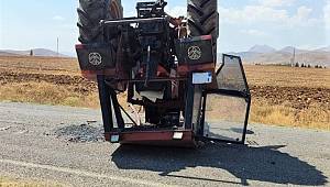 Traktörün kabini sürücüsünün hayatını kurtardı 