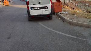 Kamyonet geri geri giderken yaşlı adamı ezdi