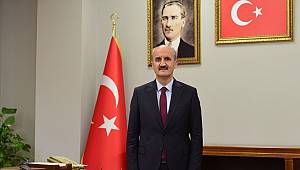 Bayrak hadisesi destansı Milli mücadelenin yansımasıdır..