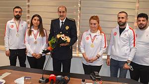 Kahramanmaraş şov takımı Antalya’da kupa kazandı!