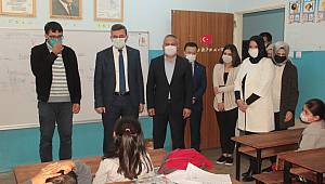 Kahramanmaraş’ta ihtiyaç sahibi öğrencilere ayakkabı yardımı yapıldı