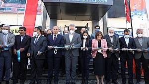 Oğuzeli Yüzme Havuzu törenle açıldı