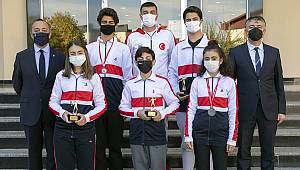 SANKO Okulları Öğrencileri Birincilik, İki İkincilik ve İki Dördüncülük Madalyası Kazandı 