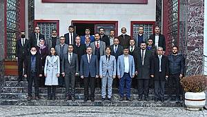 Eğitim faaliyetlerini temel belediyecilik hizmetleri kadar önemsiyoruz