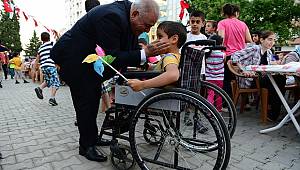 Engel bir kusur değil, destek olmamız gereken bir unsurdur..