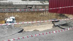Kahramanmaraş’ta sağanak yağış sonrası yol çöktü 
