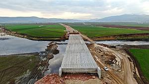 210 Metrelik Köprüde Kiriş Montajı da Tamam