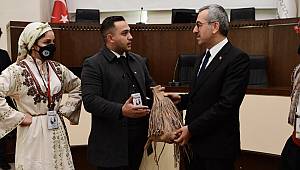 Halk Oyunları Ekiplerinden Başkan Güngör’e Ziyaret
