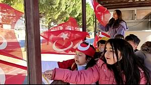 Nostaljik Otobüste Kahramanlık Türküleri coşturdu..